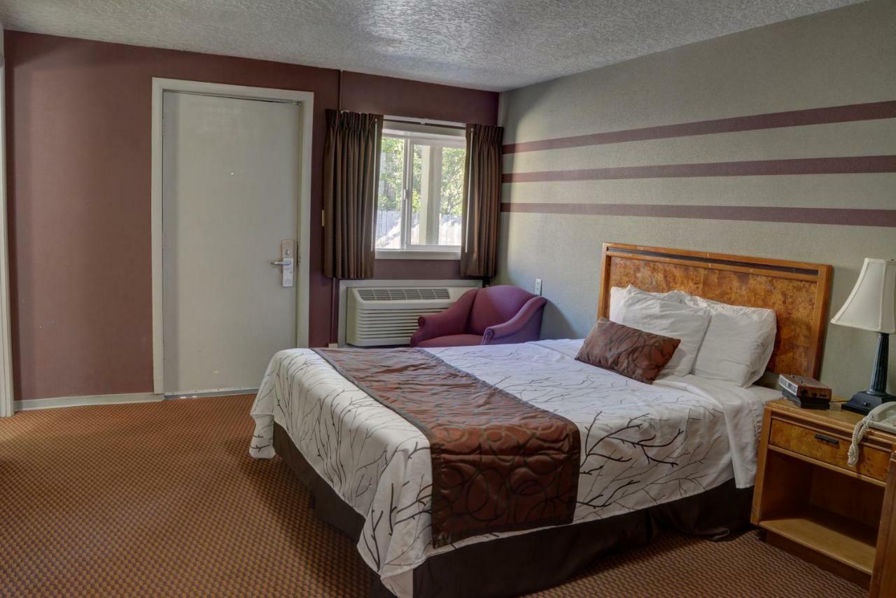 Inn At Salmon Creek Vancouver Exterior photo